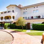 hotel outside (1)