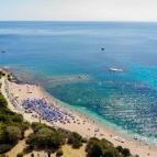 La-spiaggia-privata-del-Club-Esse-Palmasera-a-Cala-Gonone
