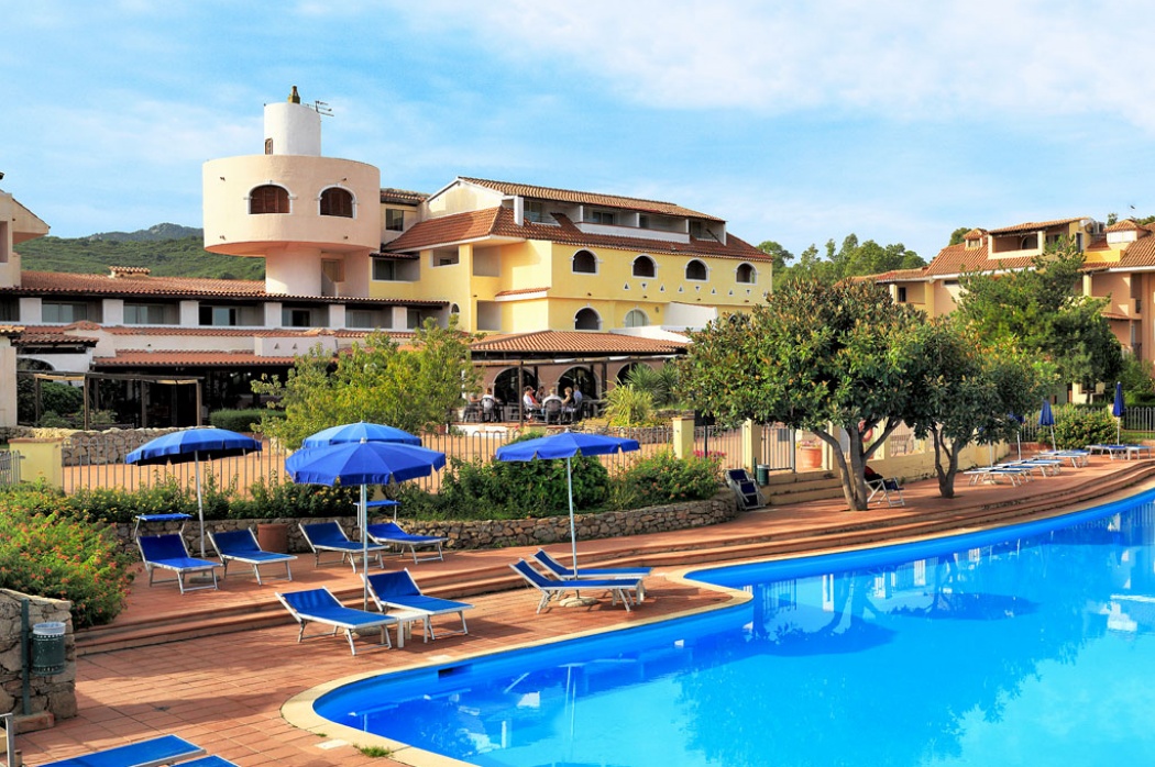 colonna-beach-hotel-residence