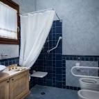 Bathroom dis - Classic Apt