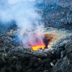 volcano-g7b5a18918_1920