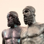 Hero_cultura_bronzi_riace_2